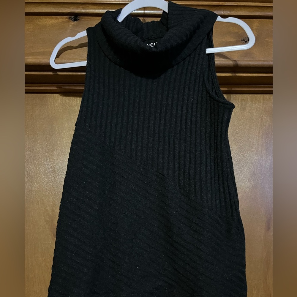 Black Time and Tru sleeveless Turtle neck top